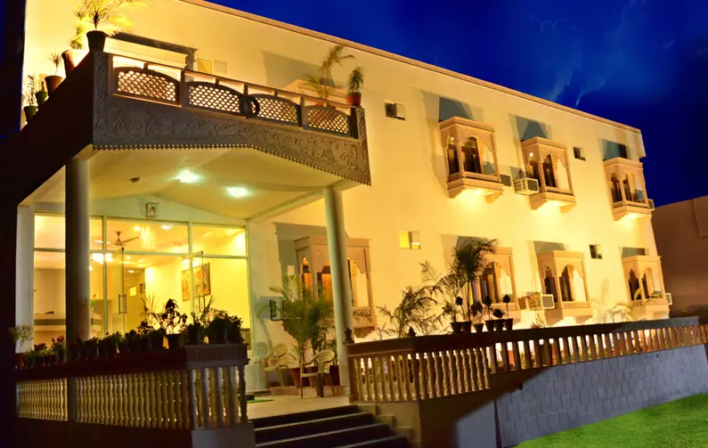 Hotel Ananta Palace
