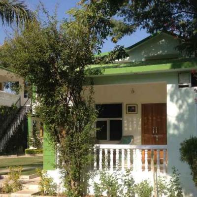 352 Hotel